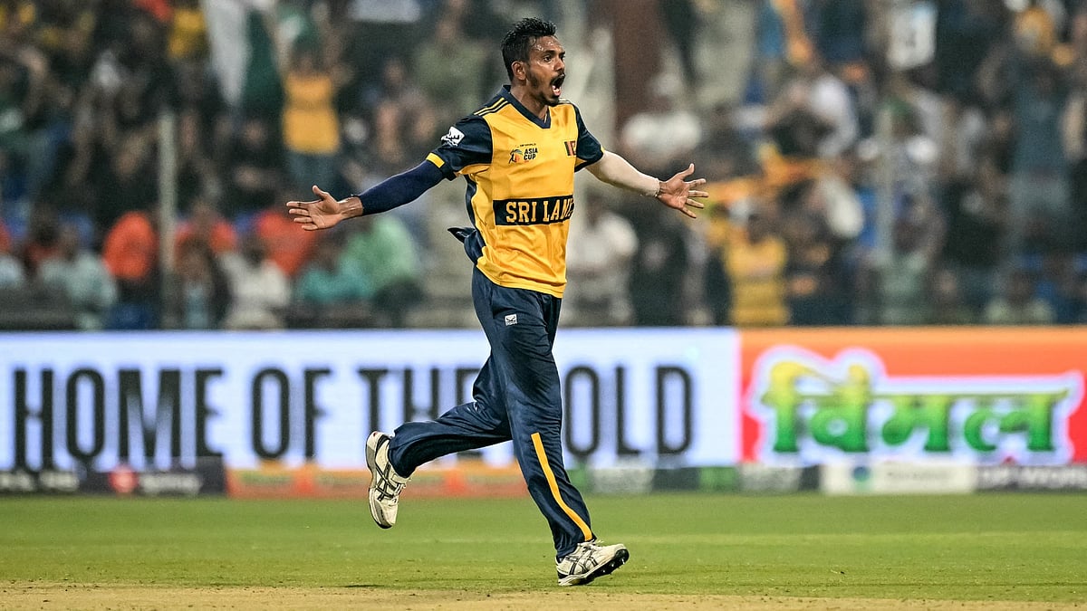Dushmantha Chameera took four wickets to help Sri Lanka beat Pakistan - null