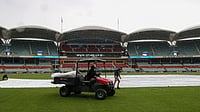 Adelaide Strikers Vs Sydney Thunder Live Streaming, WBBL 2025: Toss Delayed Due To Wet Outfield In Adelaide Oval X/WBBL : Match 27 of the WBBL 2025 between Adelaide Strikers and Sydney Thunders is delayed due to wet outfield.