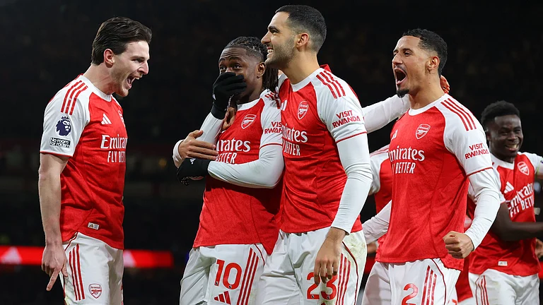 Arsenal celebrate Ebere Eze's second goal against Tottenham Hotspur in English Premier League on November 23, 2025. - null