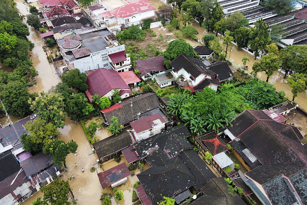 Indonesia floods and landslides