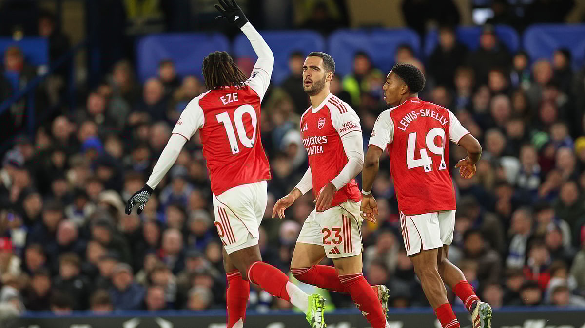 Arsenal's Eberechi Eze, Mikel Merino, and Myles Lewis-Skelly during the English Premier League match against Chelsea on November 30, 2025. - | Photo: AP/Ian Walton