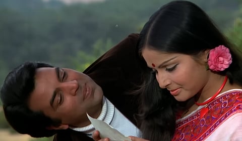 Dharmendra in the song 'Pal Pal Dil ke Paas'
