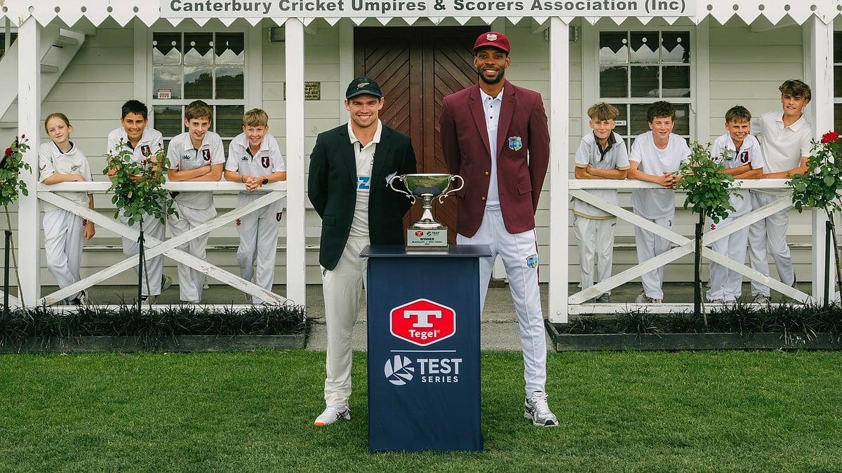 BlackCaps/X : New Zealand skipper Tom Latham with his West Indies counterpart Roston Chase.