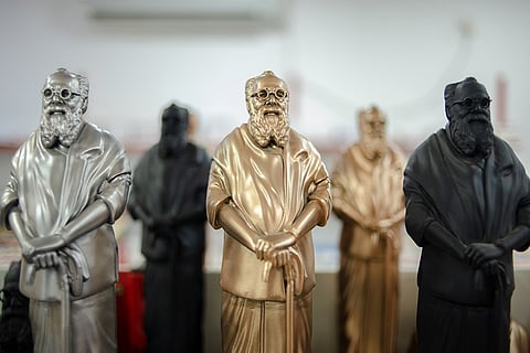 After walking through Periyar Thidal, visitors often stop at the campus bookshop, picking up Periyar statues and books—keepsakes they can carry home as reminders of his ideas. 