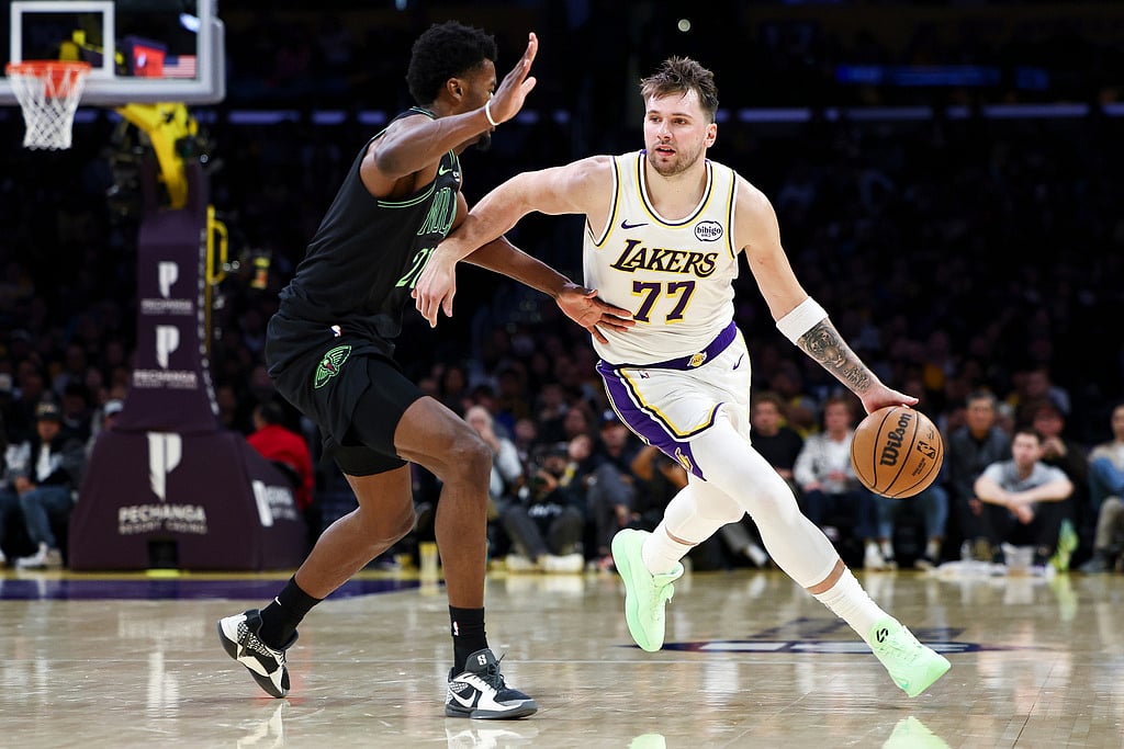 Los Angeles Lakers Vs New Orleans Pelicans NBA basketball-Luka Doncic