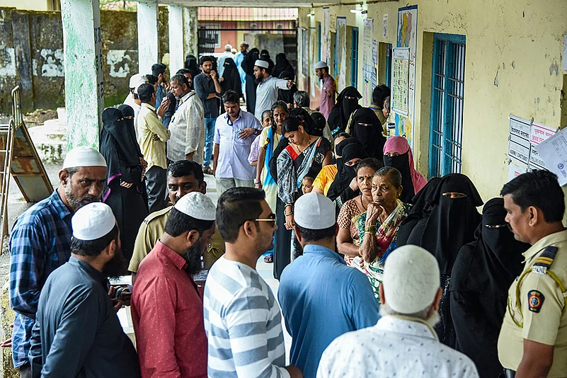 Maha local body polls: Voting underway in Navi Mumbai