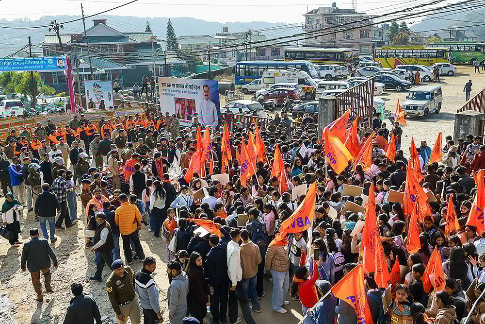 ABVPs protest against Himachal govt.