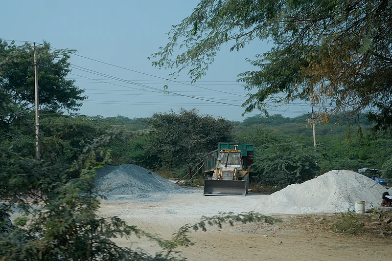 Stone Crushing Storage In A Residential Location (Pali Village)