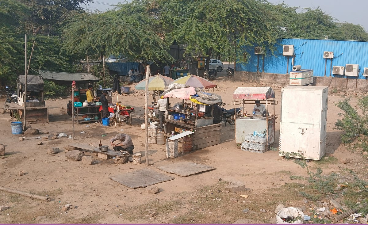 A Not Entirely Legal Pop-Up Flea For Open Alcohol Consumption