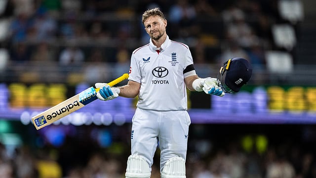 Australia Vs England, 2nd Ashes Test: Root Scores Maiden Ton Down Under After Starc's Day 1 Masterclass