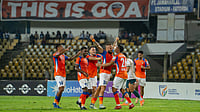 FC Goa 2-1 Mumbai City FC, AIFF Super Cup 2025: First-Half Goals See Gaurs Book Final Against East Bengal | Photo: AIFF : FC Goa's players celebrate a goal during the AIFF Super Cup semi-final match against Mumbai City FC on December 4, 2025.