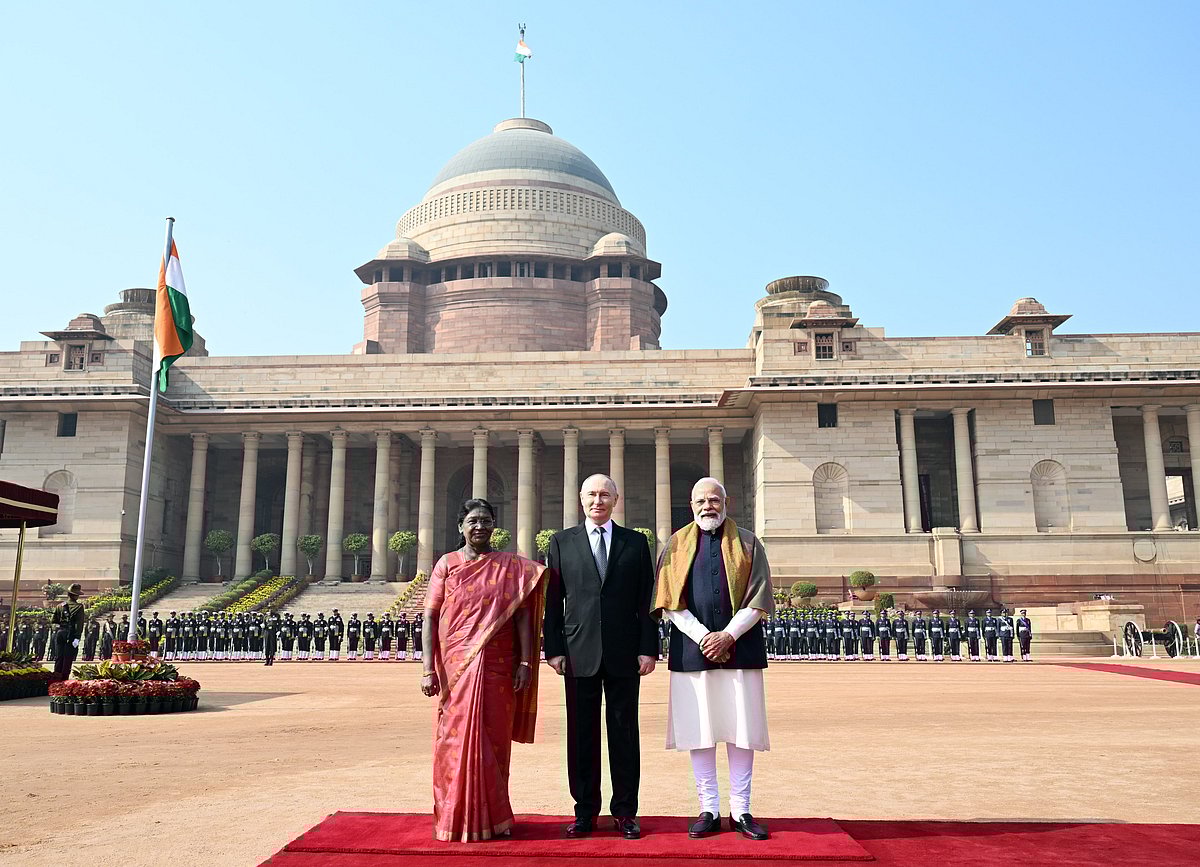 X.com/rashtrapatibhvn : Vladimir Putin India Visit LIVE: Russian President Vladimir Putin is in New Delhi for a two-day visit, holding summit talks with Prime Minister Narendra Modi to strengthen trade and strategic ties amid Western sanctions. 