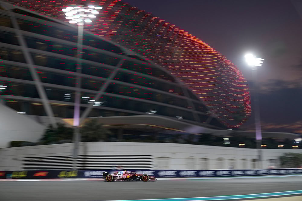 2025 Abu Dhabi Formula One Grand Prix second practice-Lewis Hamilton