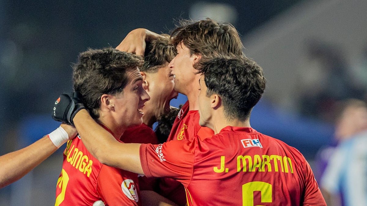 Hockey India : Spain Vs Argentina Highlights, FIH Junior World Cup 2025 Semi-Final: ESP players celebrating their win.