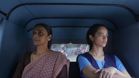 Paavana Mohan (Paravathy) & Ramya (Anjali Sivaraman)