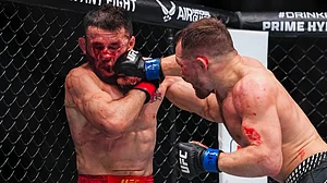 X/uncrownedcombat : Dvalishvili going in a bout with Yan