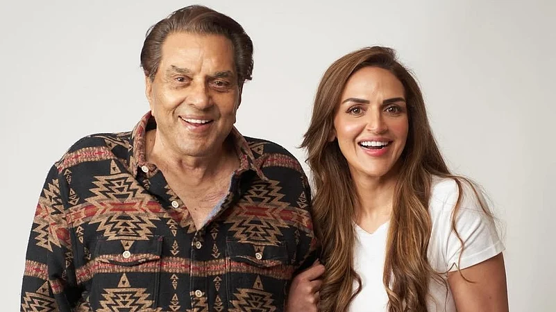 Esha Deol, Dharmendra