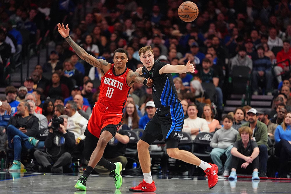 NBA Basketball: Houston Rockets vs Dallas Mavericks