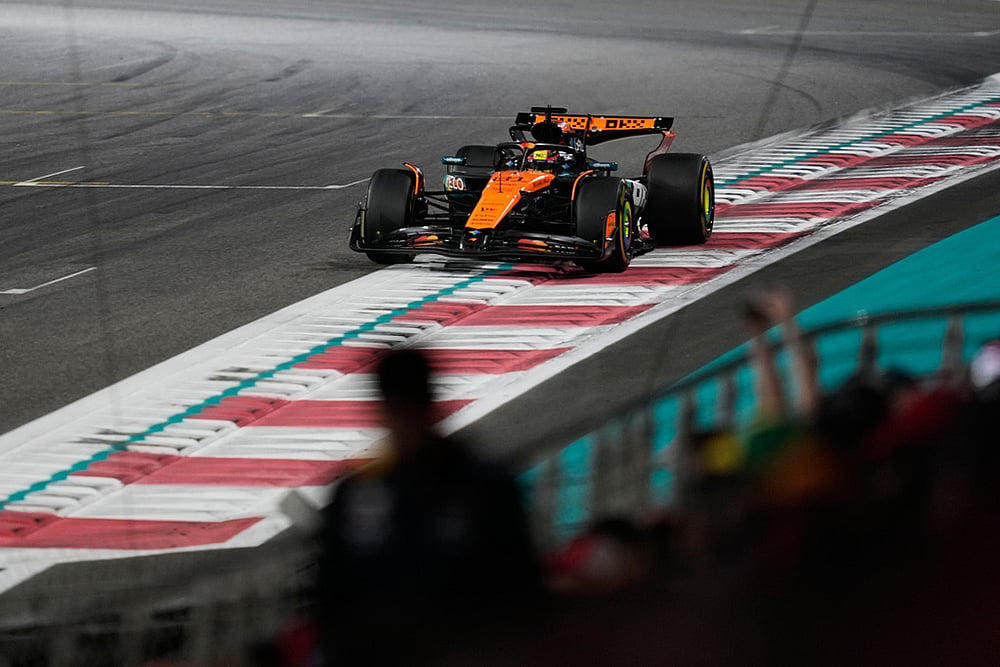 Abu Dhabi Grand Prix 2025 Formula 1 Race photo-Oscar Piastri