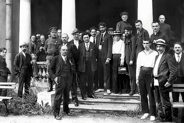 A Historic Gathering: Delegates to the second congress of the Comintern at the Uritsky Palace in Petrograd, including M.N. Roy, Vladimir Lenin, Maxim Gorky and Nikolai Bukharin - null
