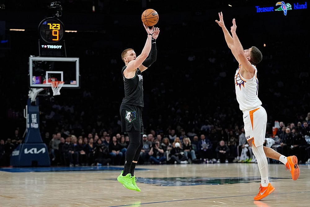 Suns vs Timberwolves NBA 2025 photo-Donte DiVincenzo