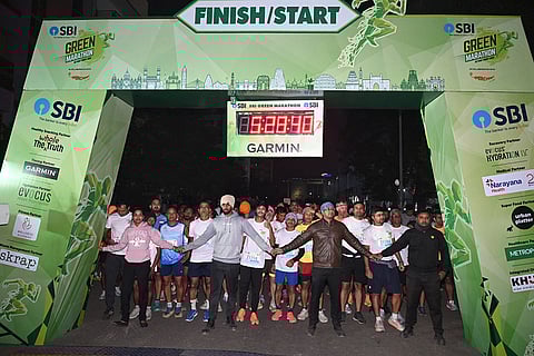 More than 5,000 runners taking part in the SBI Green Marathon Season 6 in Kolkata.