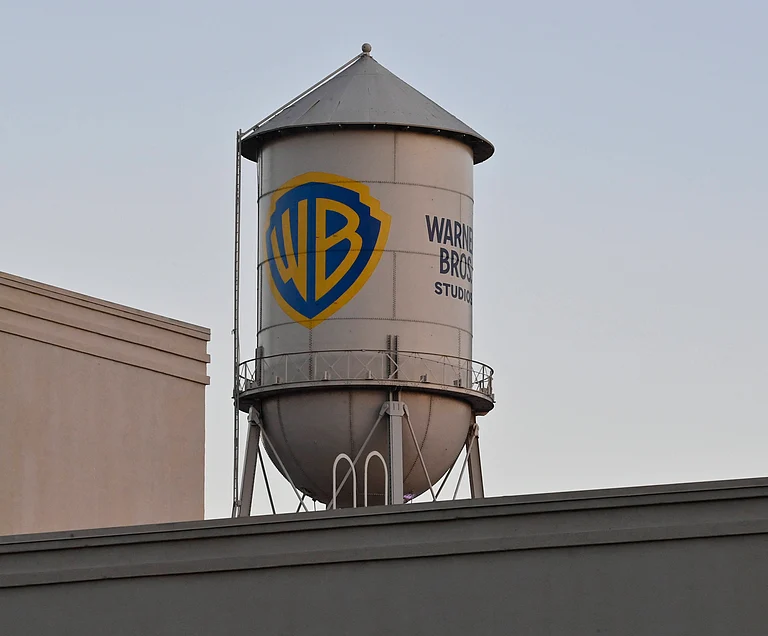 A water tower is seen on the Warner Bros. Studios lot in Burbank, California on Sunday, December 7, 2025 - IMAGO/UPI
