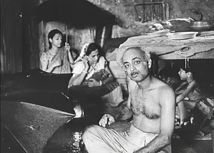 A shot from Mrinal Sen's 'Calcutta 71' with actor Satya Banerjee in frame.