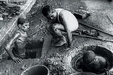 | Photo: Sudharak Olwe