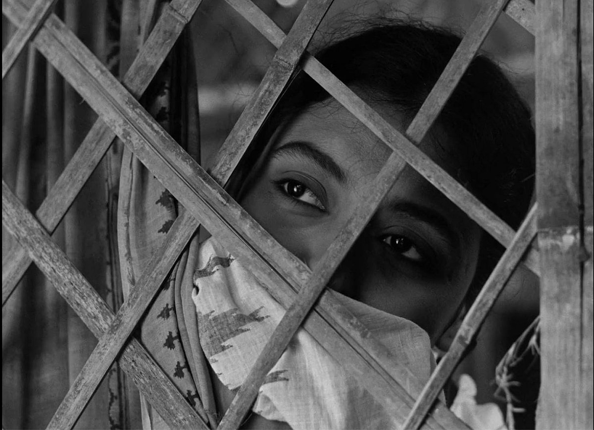 A shot from Ghataks Meghe Dhaka Tara