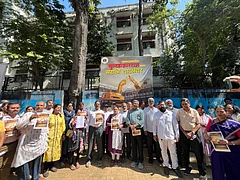 Priyanka Tupe| Outlook : Citizens and Marathi Abhyas Kendra protested in Mumbai for saving BMC run Marathi schools in November 2025
