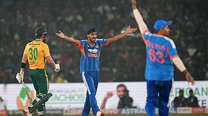 AP/Rafiq Maqbool : India lost to face South Africa in the 2nd T20I at the Maharaja Yadavindra Singh International Cricket Stadium, New Chandigarh.