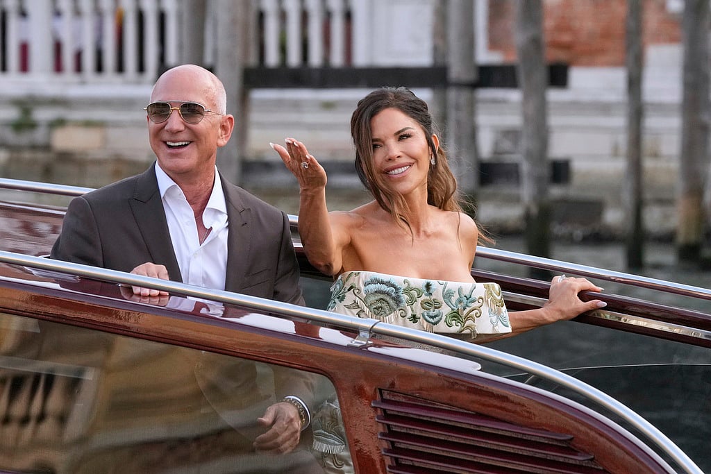 Jeff Bezos and Lauren Sanchez