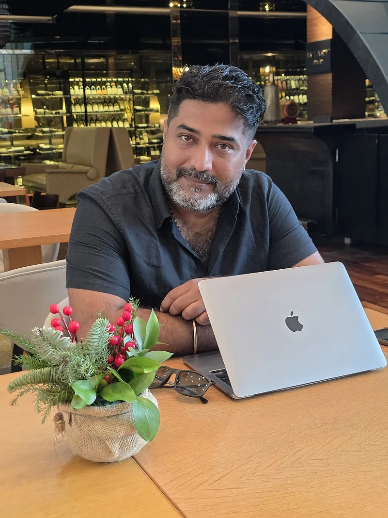 Dr. Karthik Narayanan