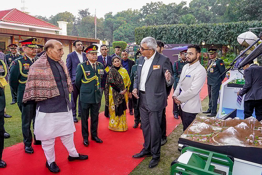 Rajnath Singh at Vijay Diwas reception