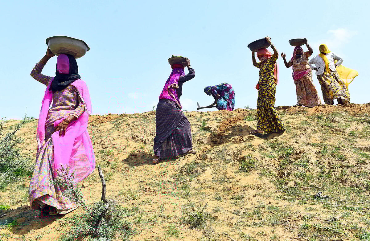 Representational Image: Mgnrega workers  -  IMAGO / Pacific Press Agency