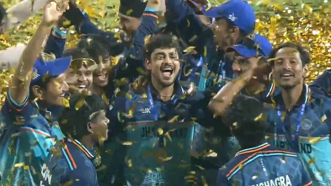 Jharkhand celebrate after winning the Syed Mushtaq Ali Trophy 2025 final against Haryana in Pune. - Photo: X/BCCI Domestic