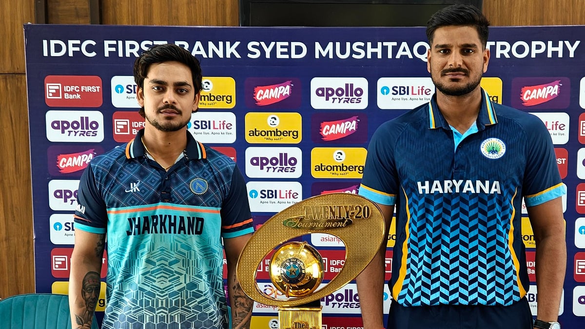 Haryana Vs Jharkhand Live Score, Syed Mushtaq Ali Trophy 2025 Final: Captains Ishan Kishan (left) and Ankit Kumar pose with the trophy. - Photo: X/BCCI Domestic