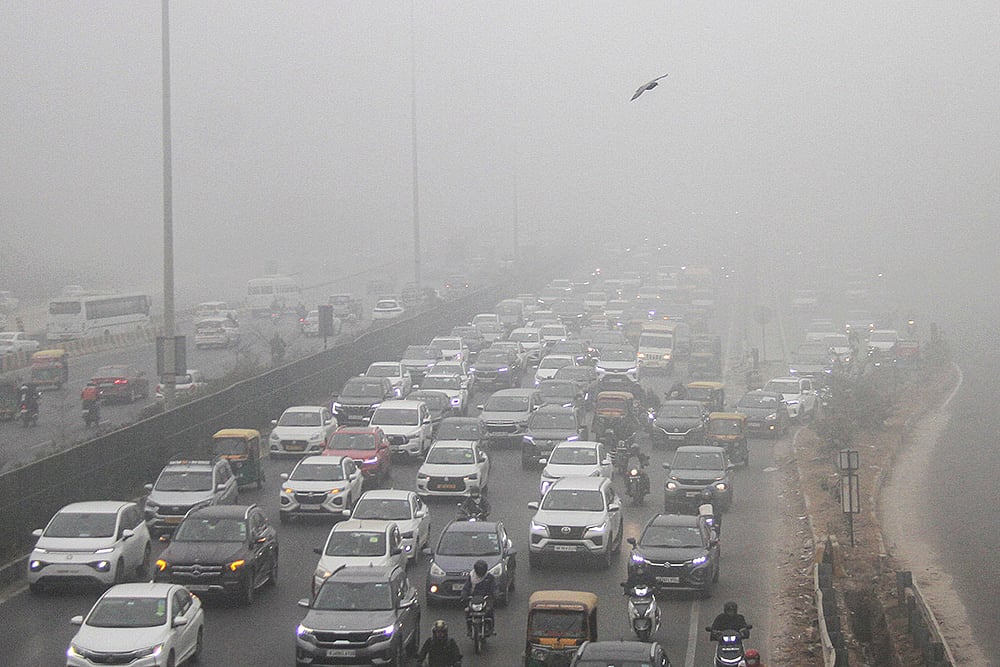 Weather: Fog in Gurugram