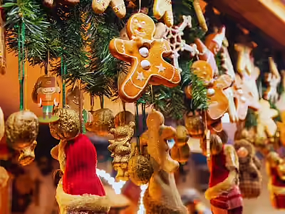 Festive gingerbread & ornaments hanging at Khan Market