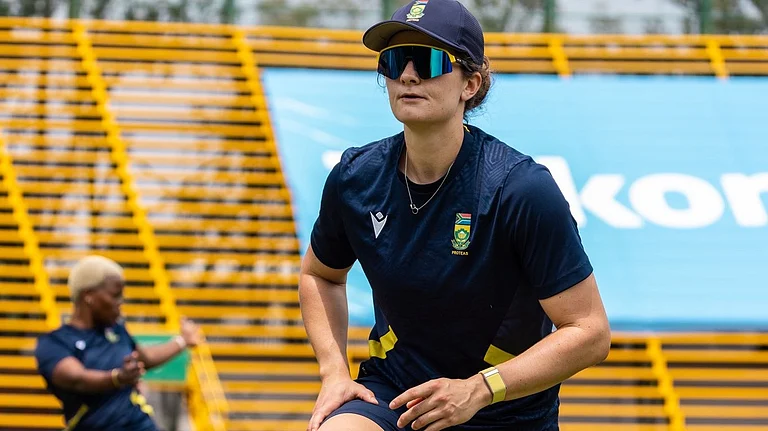 Laura Woolvaardt during the warm-up before the 3rd ODI between South Africa and Ireland - X/proteaswomencsa