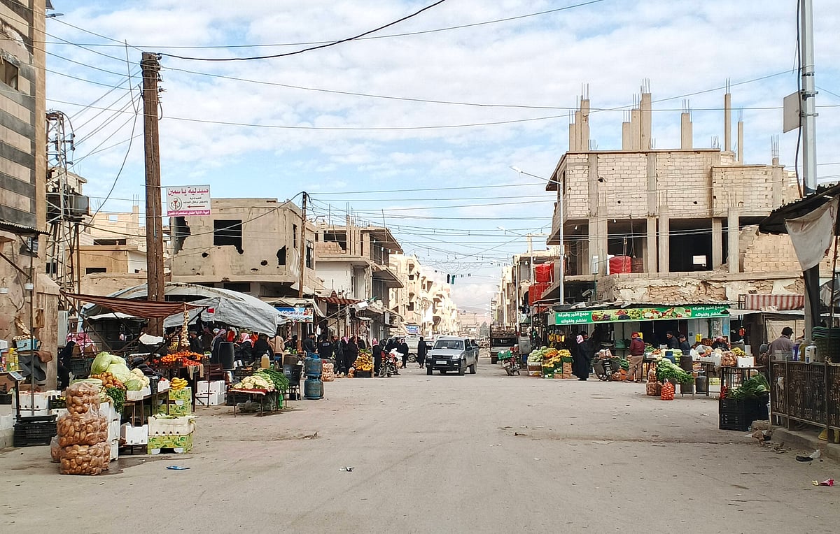 Photo taken on Dec. 14, 2025 shows a street market in Palmyra, central Syria. - IMAGO / Xinhua
