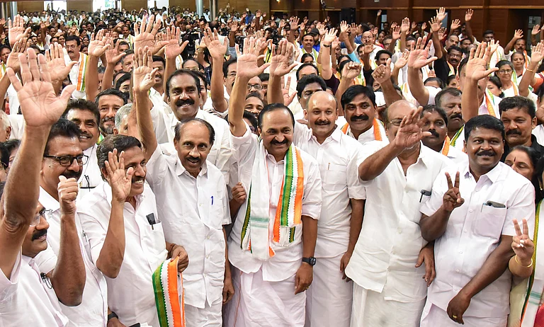 Leader of Opposition in Kerala Assembly V.D. Satheesan, centre, with party leaders during a programme organised to celebrate party's success in the recently held Kerala local body elections, in Kochi, - A .S SATHEESH KOCHI