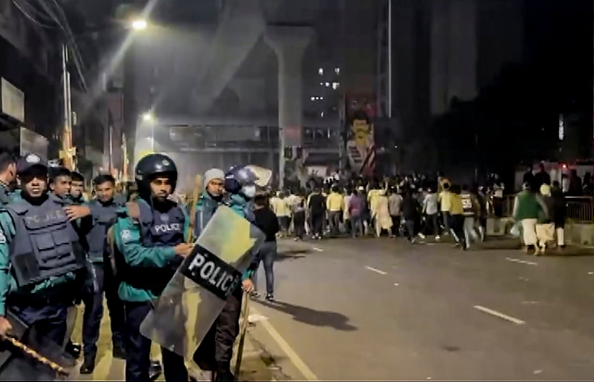 Bangladesh Arrests Two More In Hindu Shopkeeper's Lynching - -