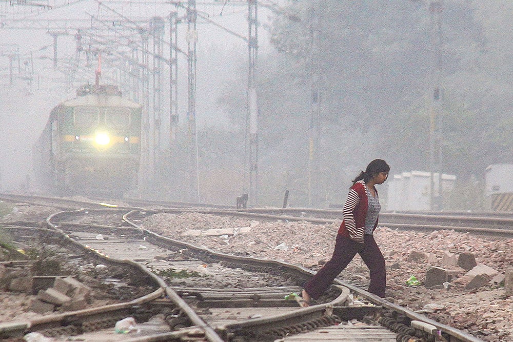 Weather: Low visibility in Gurugram