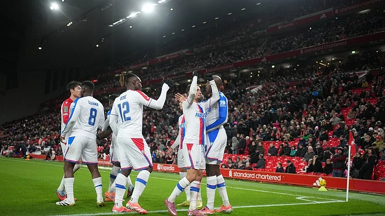 Liverpool vs Crystal Palace: Crystal Palace players celebrate after a goal during the English League Cup fourth round soccer match between Liverpool and Crystal Palace in Liverpool, England. - | Photo: AP/Jon Super