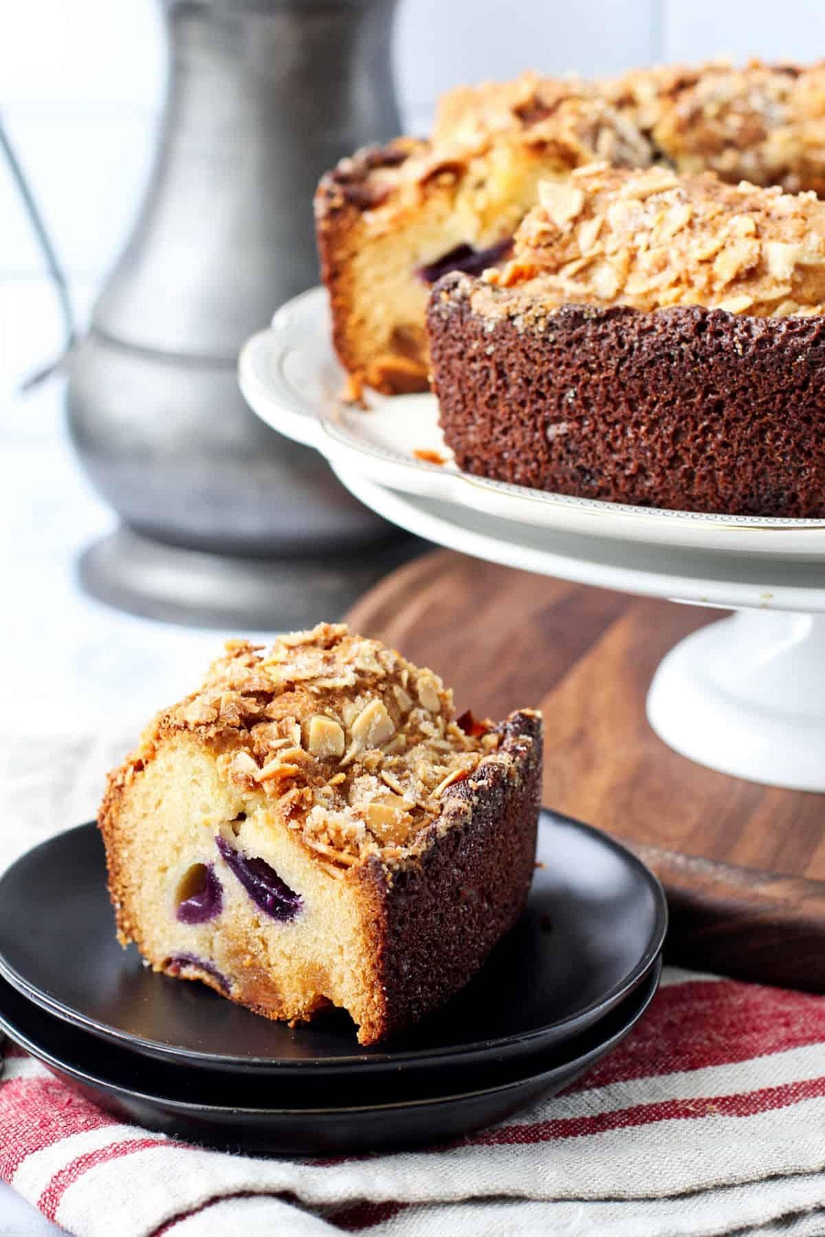 Grape and almond cake slice