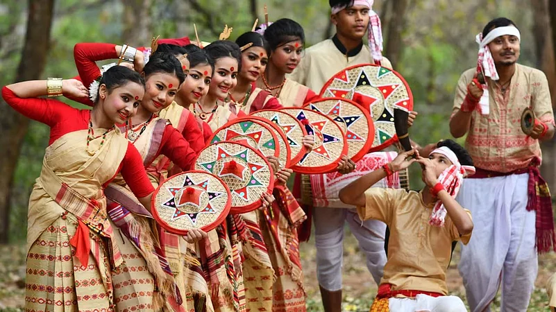 Bihu dancers in traditional attire