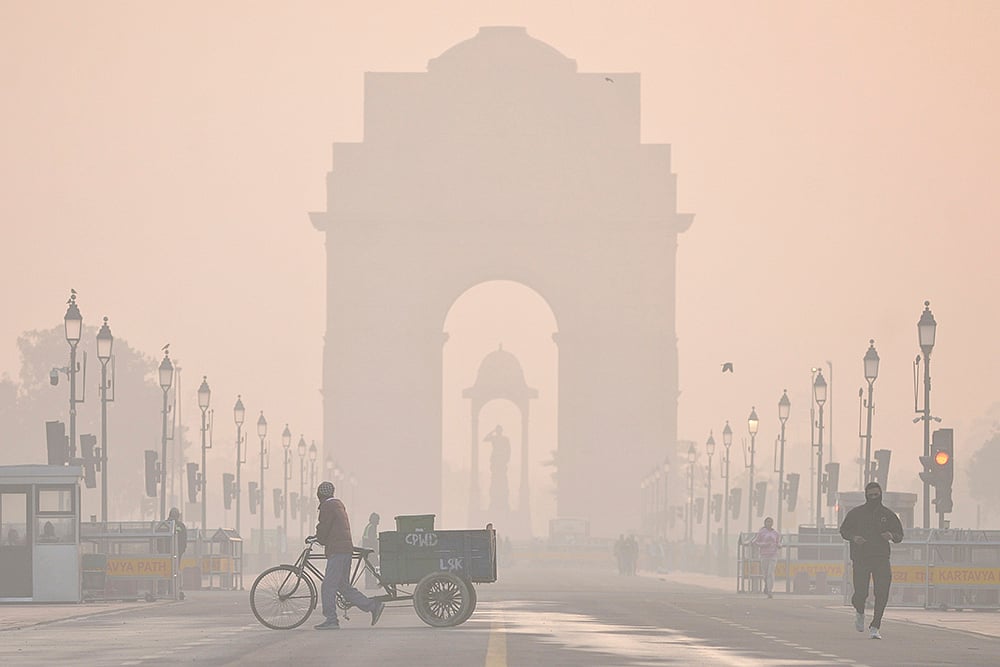 Delhi Air Quality Slips To Very Poor As AQI Hits 390, Orange Alert Issued - | Photo: PTI