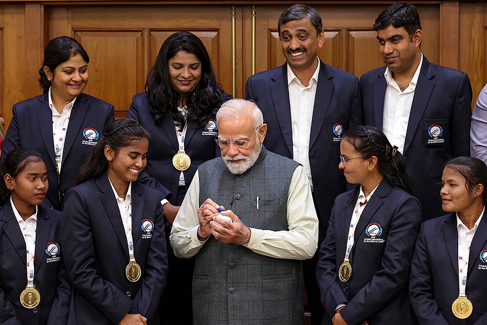 Yearenders 2025 Women in Sports-Narendra Modi with Indian womens blind cricket team